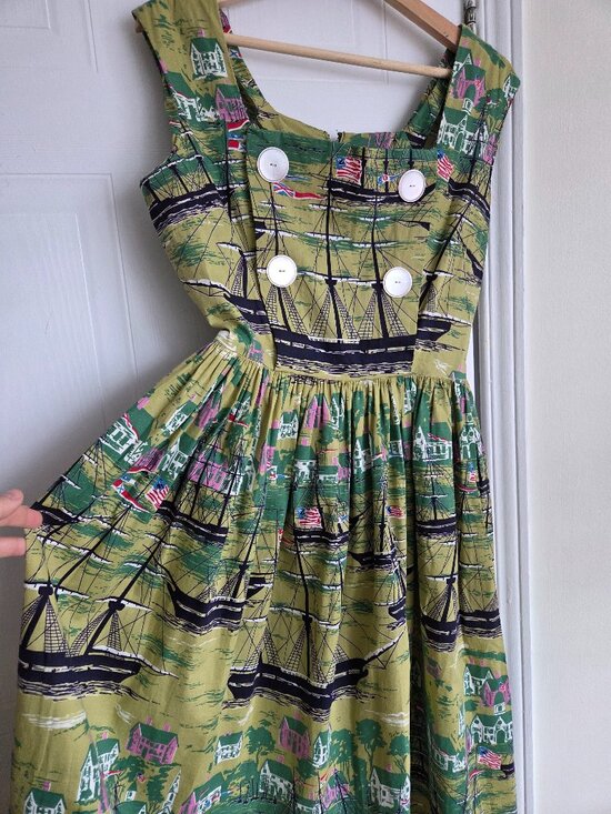Vintage Dresses & Skirts - RARE 50s Sailboat Novelty Print Dress | Full Skirt Cotton Medium